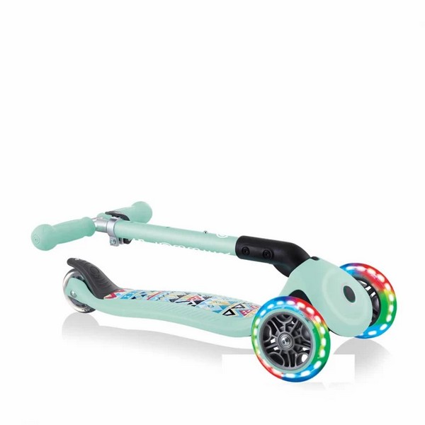 Продукт Globber Junior Fantasy Lights - Сгъваема тротинетка със светещи колела  - 0 - BG Hlapeta